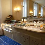 Brit Privilege Le Royal - Centre Gare 3*