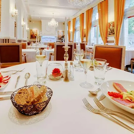 Brit Privilege Le Royal - Centre Gare 3*