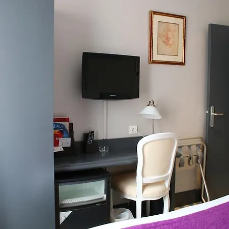 Brit Privilege Le Royal - Centre Gare Troyes