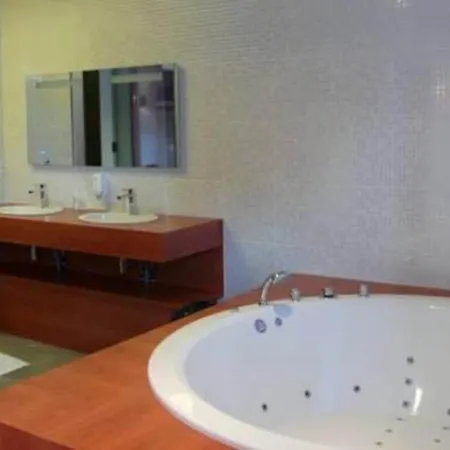 Отель Brit Privilege Le Royal - Centre Gare