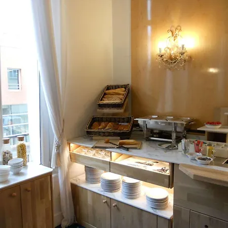Brit Privilege Le Royal - Centre Gare Hotel 3*