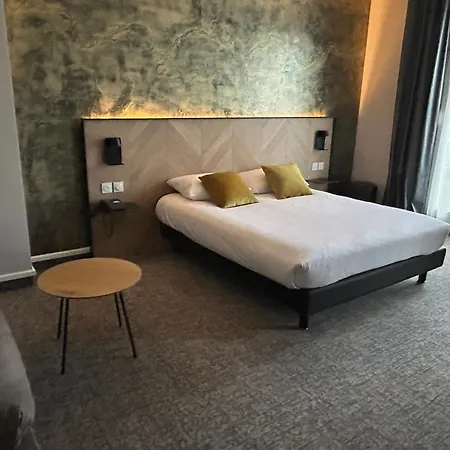 Отель Brit Privilege Le Royal - Centre Gare 3*