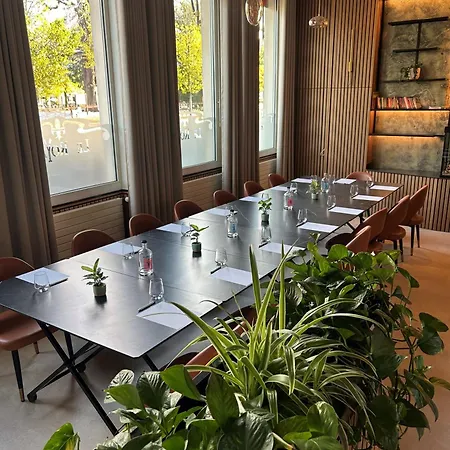 Brit Privilege Le Royal - Centre Gare Труа