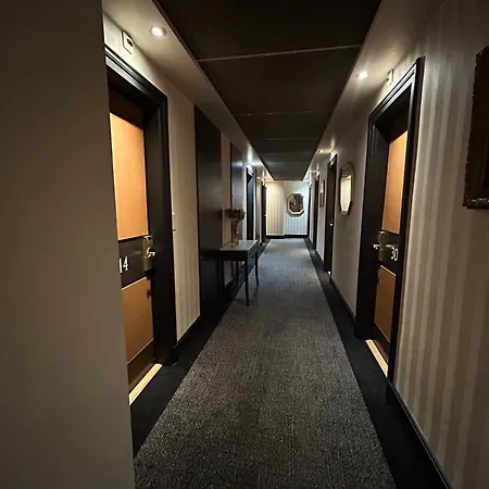 Brit Privilege Le Royal - Centre Gare Отель 3*