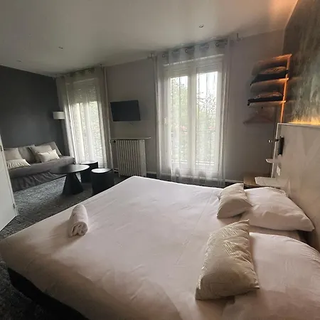 Brit Privilege Le Royal - Centre Gare Отель