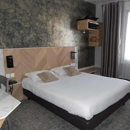 Brit Privilege Le Royal - Centre Gare 3*