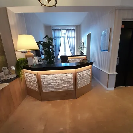 Brit Privilege Le Royal - Centre Gare 3* Troyes