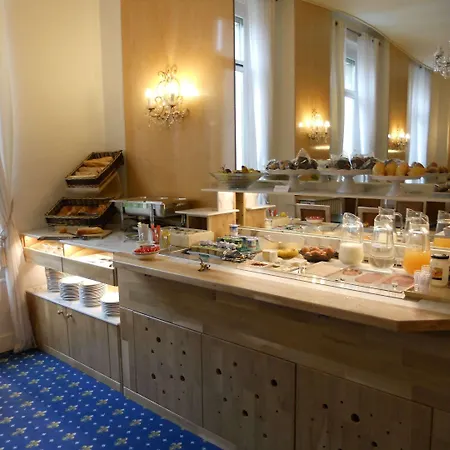 Brit Privilege Le Royal - Centre Gare 3*