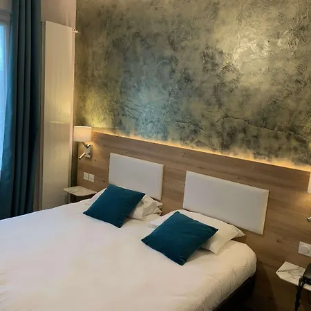 Brit Privilege Le Royal - Centre Gare 3*
