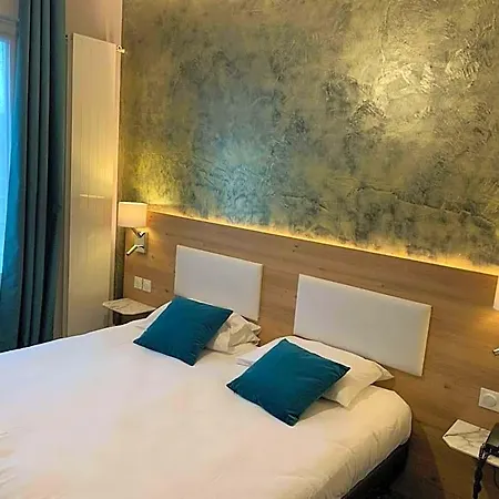 Brit Privilege Le Royal - Centre Gare 3* Troyes
