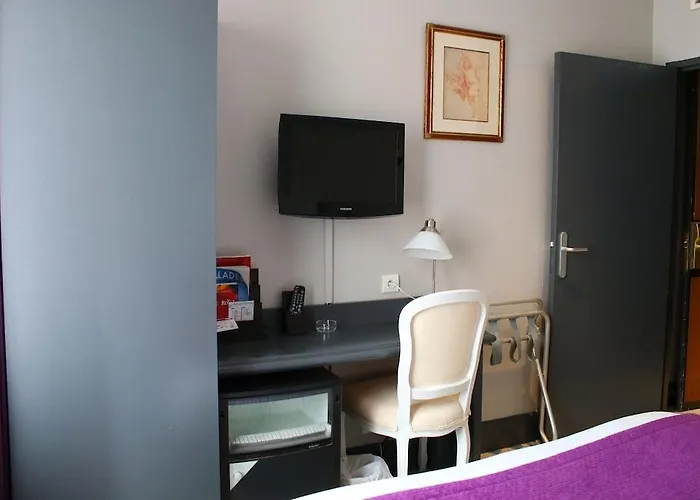 Brit Privilege Le Royal - Centre Gare Troyes