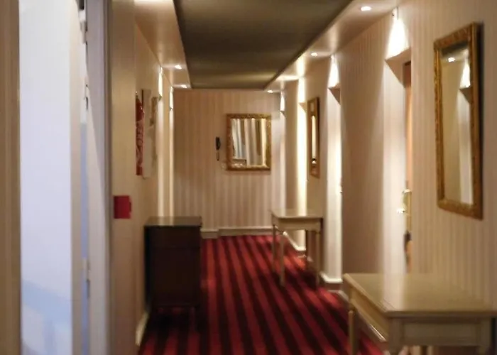 호텔 Brit Privilege Le Royal - Centre Gare