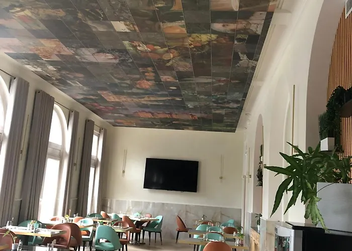 Brit Privilege Le Royal - Centre Gare 3*