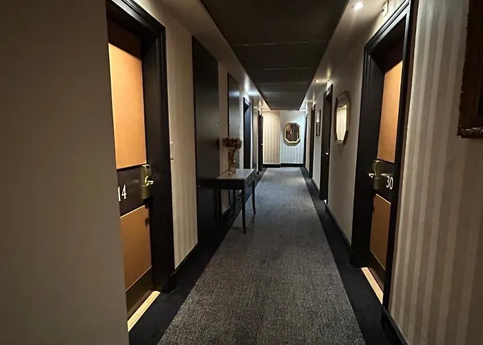 Brit Privilege Le Royal - Centre Gare Hotel 3*