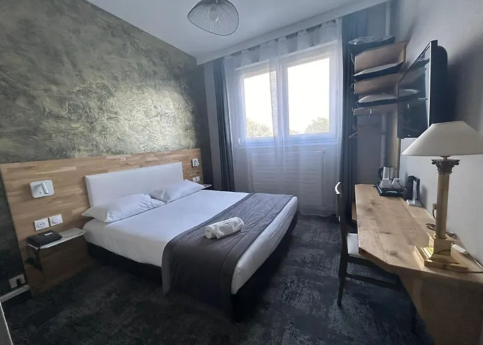 Brit Privilege Le Royal - Centre Gare 3* Troyes