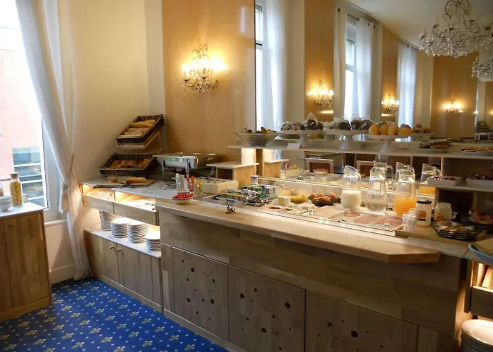 Brit Privilege Le Royal - Centre Gare 3*