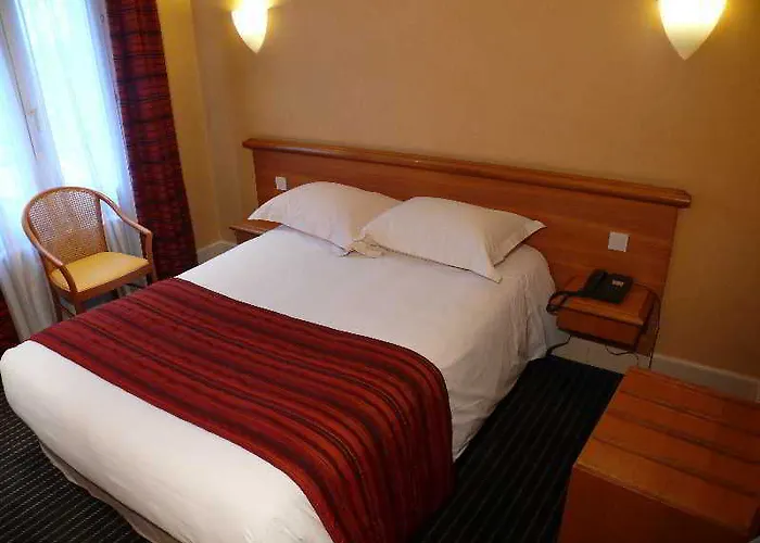 호텔 Brit Privilege Le Royal - Centre Gare 3*