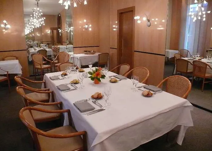 Brit Privilege Le Royal - Centre Gare 3*