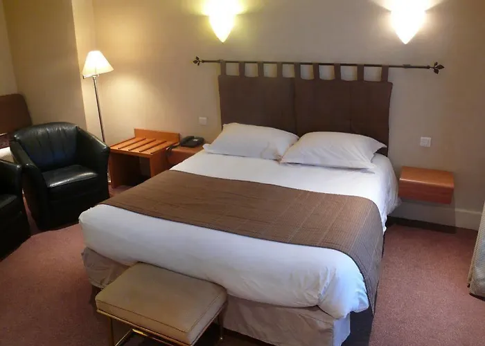 Brit Privilege Le Royal - Centre Gare 3* Τρουά