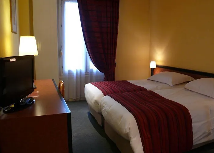 Brit Privilege Le Royal - Centre Gare 3* Τρουά