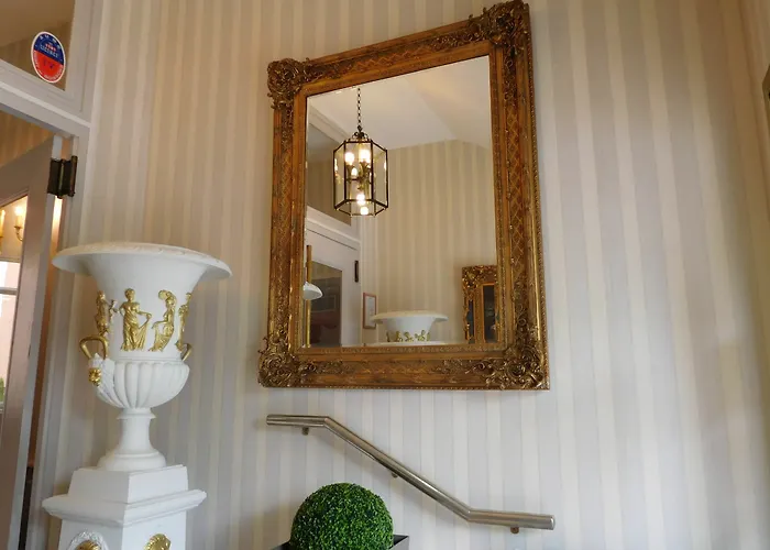 Brit Privilege Le Royal - Centre Gare Troyes